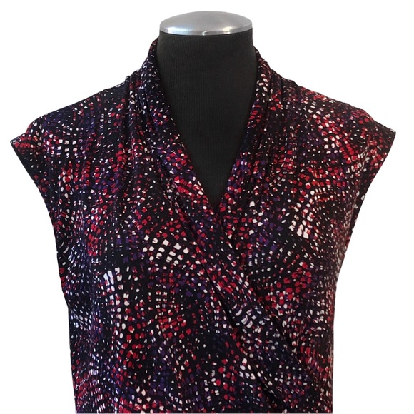 Vince Camuto - Drape Neck Faux Wrap Print Stretch Top – Large - Picture 2 of 9